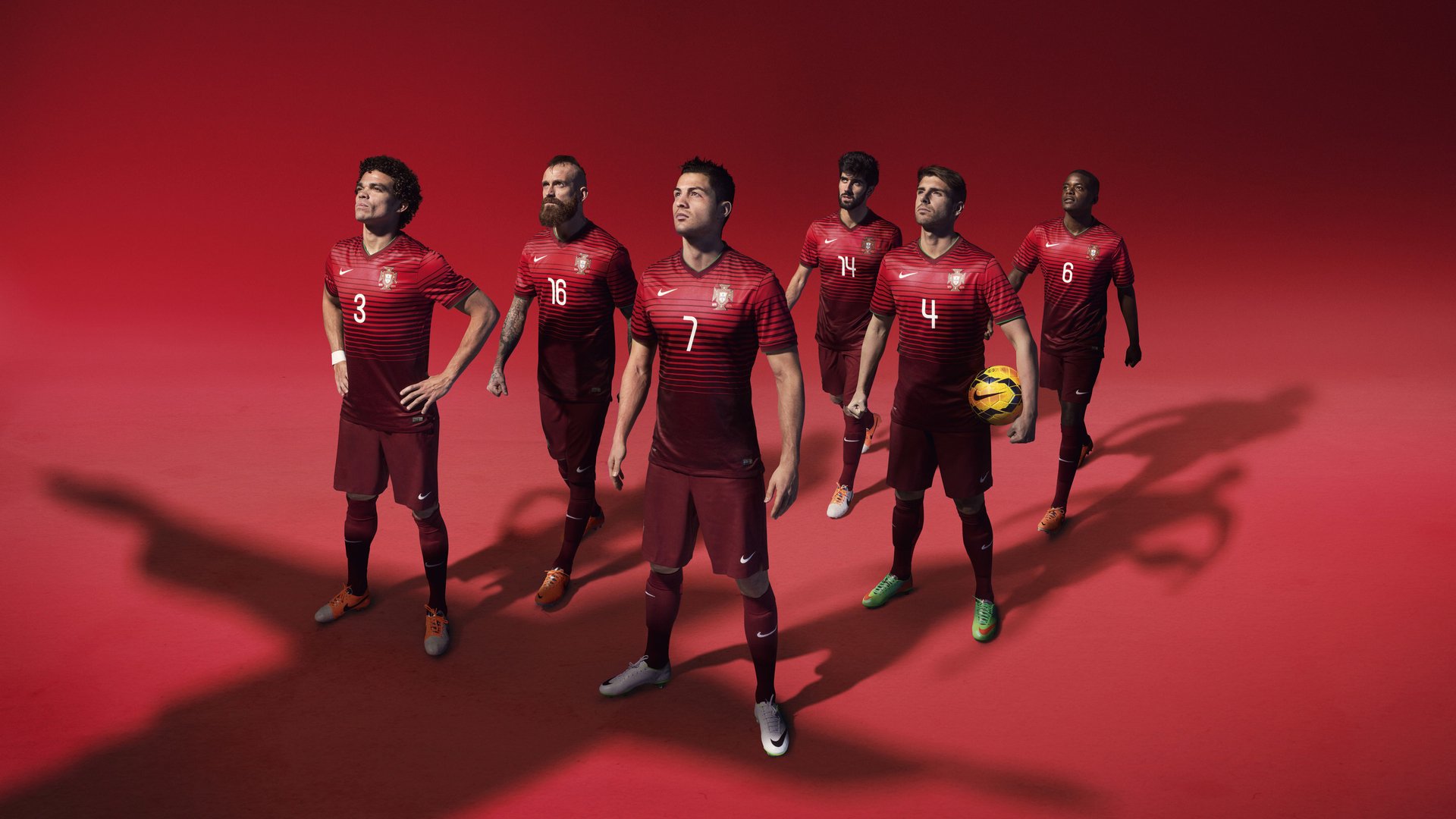 姆巴佩再获月度殊荣，金球奖九月最佳球员揭晓，球迷投票机制引热议